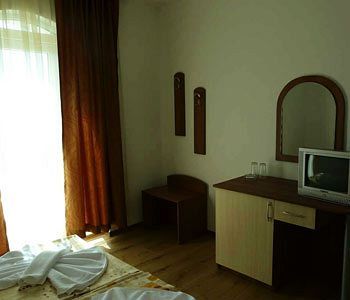 Detelini Hotel Primorsko Esterno foto